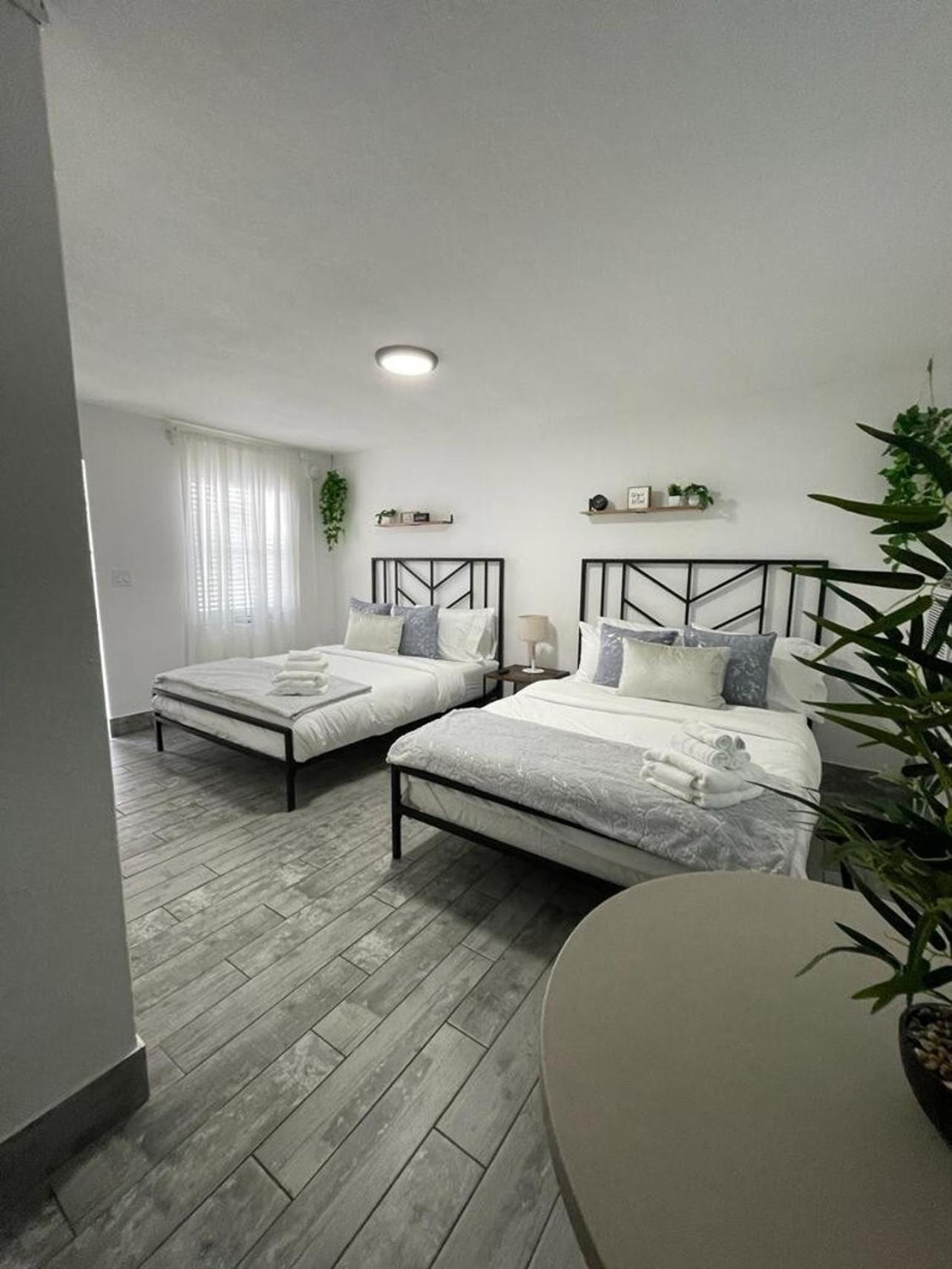 2Q Beds Studio Apt With Shared Pool 01 クリアウォーター エクステリア 写真